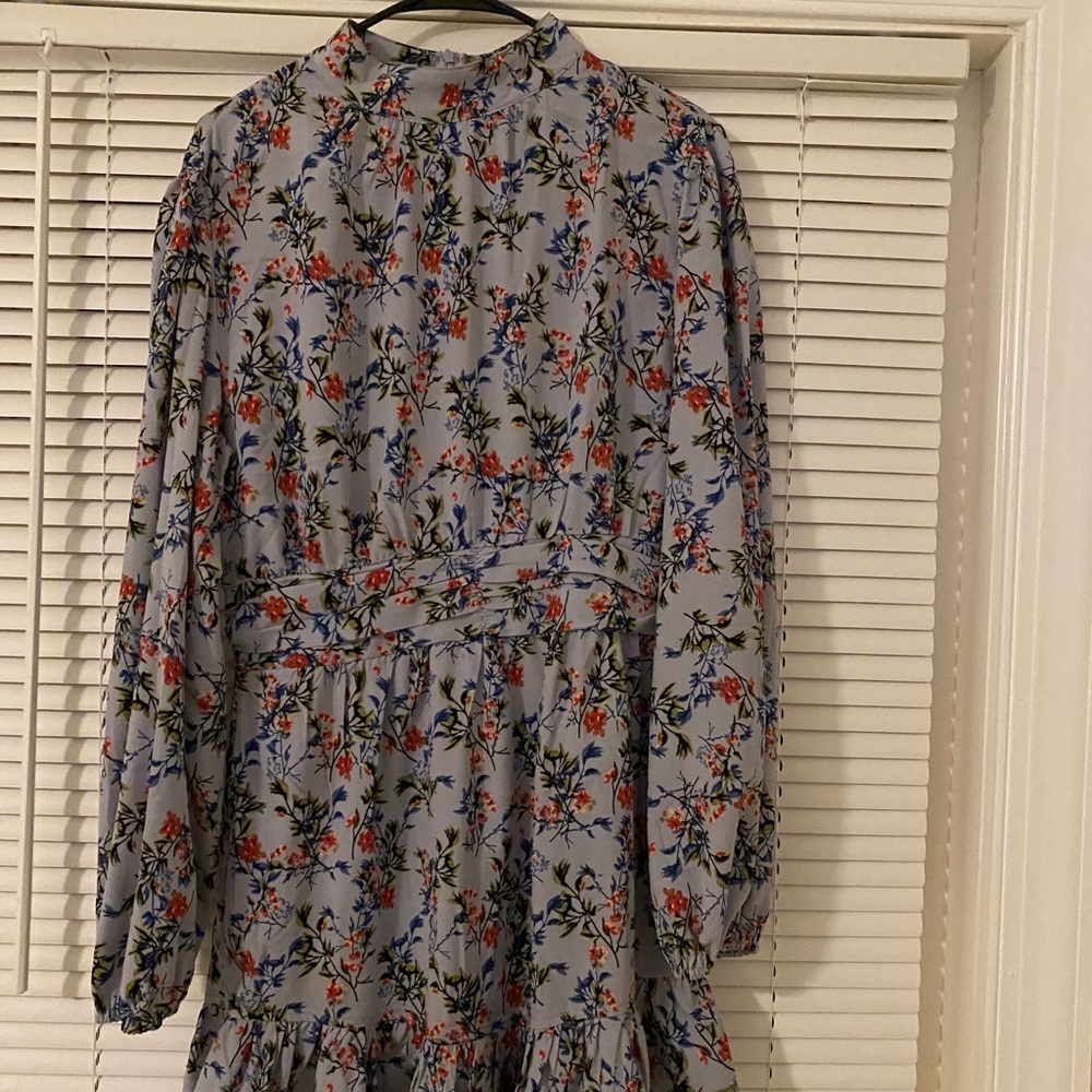 Pretty Little thing dress. Very cute and flirty